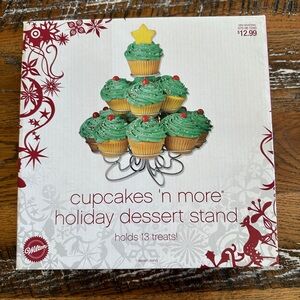 Wilton Metal Cupcake Holiday Dessert Stand for 13 Treats